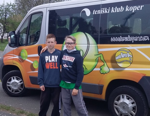 Na sliki: Gordan Fran Mileusnić (desno) se je na DP-14 let v Mariboru prebil med osem najboljših v dvojicah.